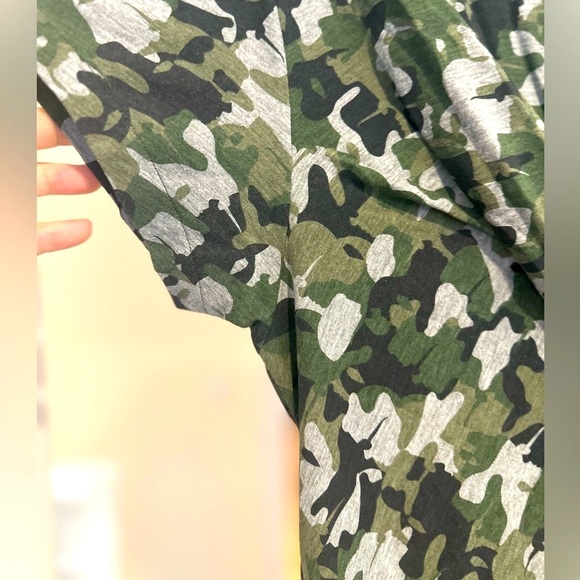 Karl by Karl Lagerfeld Green Camoflage Twist Front Mini Dress - Size M - Picture 5 of 10